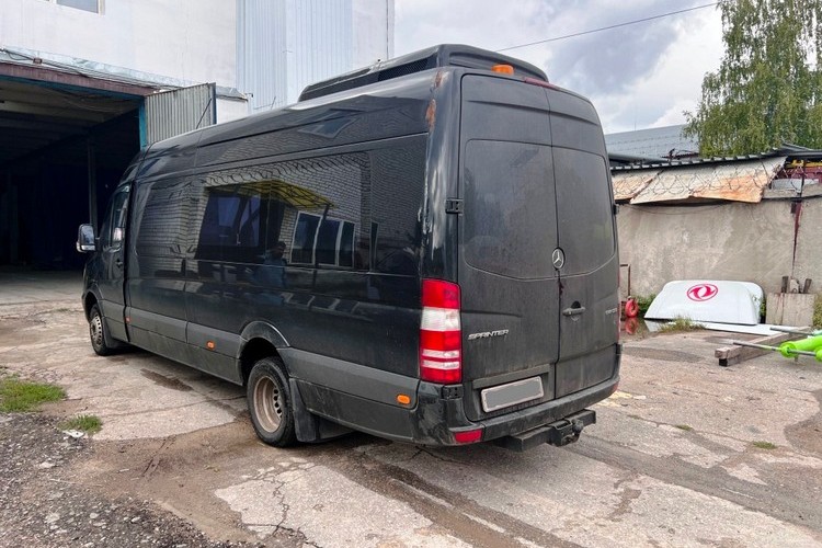 Кузовной ремонт и покраска микроавтобуса Mercedes Sprinter