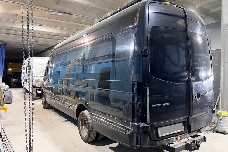 Кузовной ремонт и покраска микроавтобуса Mercedes Sprinter