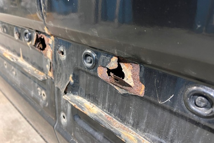 Кузовной ремонт и покраска микроавтобуса Mercedes Sprinter