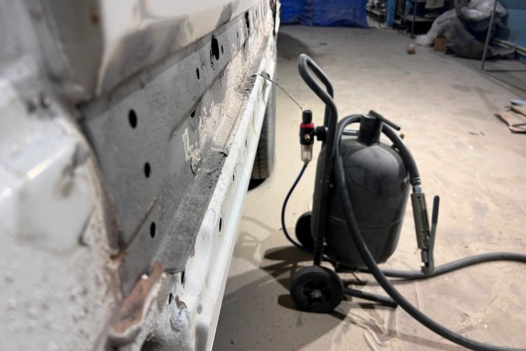 Кузовной ремонт и покраска микроавтобуса Mercedes Sprinter