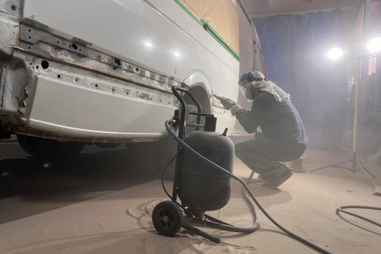 Кузовной ремонт и покраска микроавтобуса Mercedes Sprinter