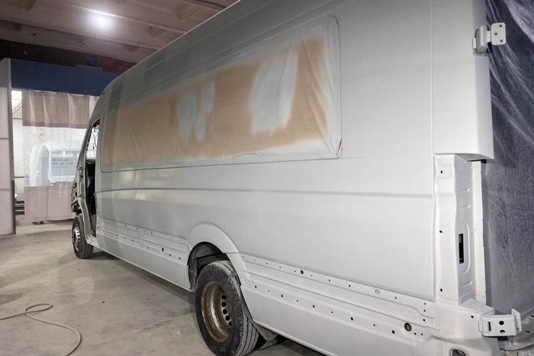 Кузовной ремонт и покраска микроавтобуса Mercedes Sprinter