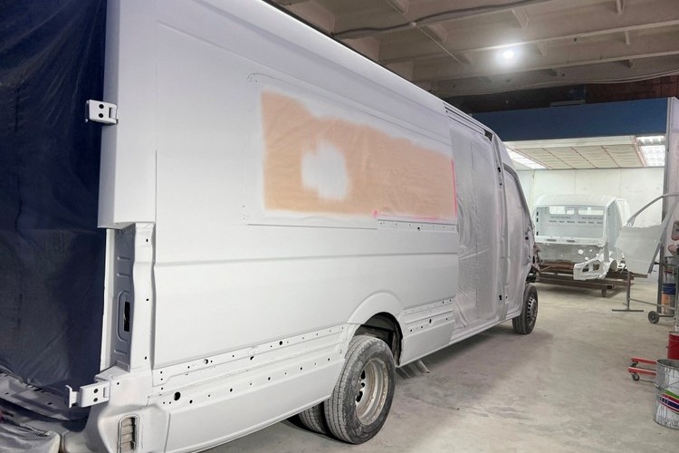 Кузовной ремонт и покраска микроавтобуса Mercedes Sprinter