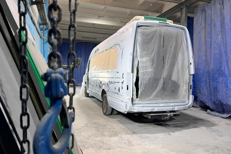 Кузовной ремонт и покраска микроавтобуса Mercedes Sprinter