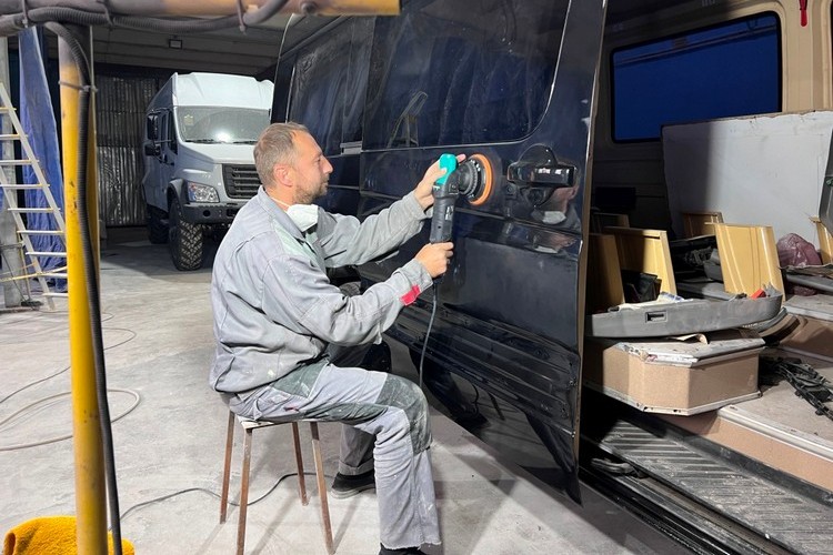 Кузовной ремонт и покраска микроавтобуса Mercedes Sprinter